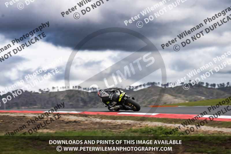 cadwell no limits trackday;cadwell park;cadwell park photographs;cadwell trackday photographs;enduro digital images;event digital images;eventdigitalimages;navarra;no limits trackdays;peter wileman photography;racing digital images;trackday digital images;trackday photos